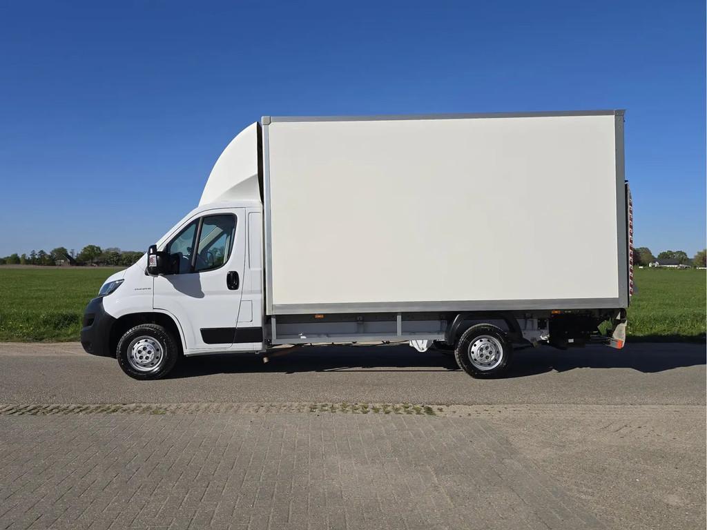 Fiat Ducato 35H 2.3 MultiJet L4 Bakwagen + Klep € 21.749,0, Stof, Gebruikt, Start-stop-systeem, Wit