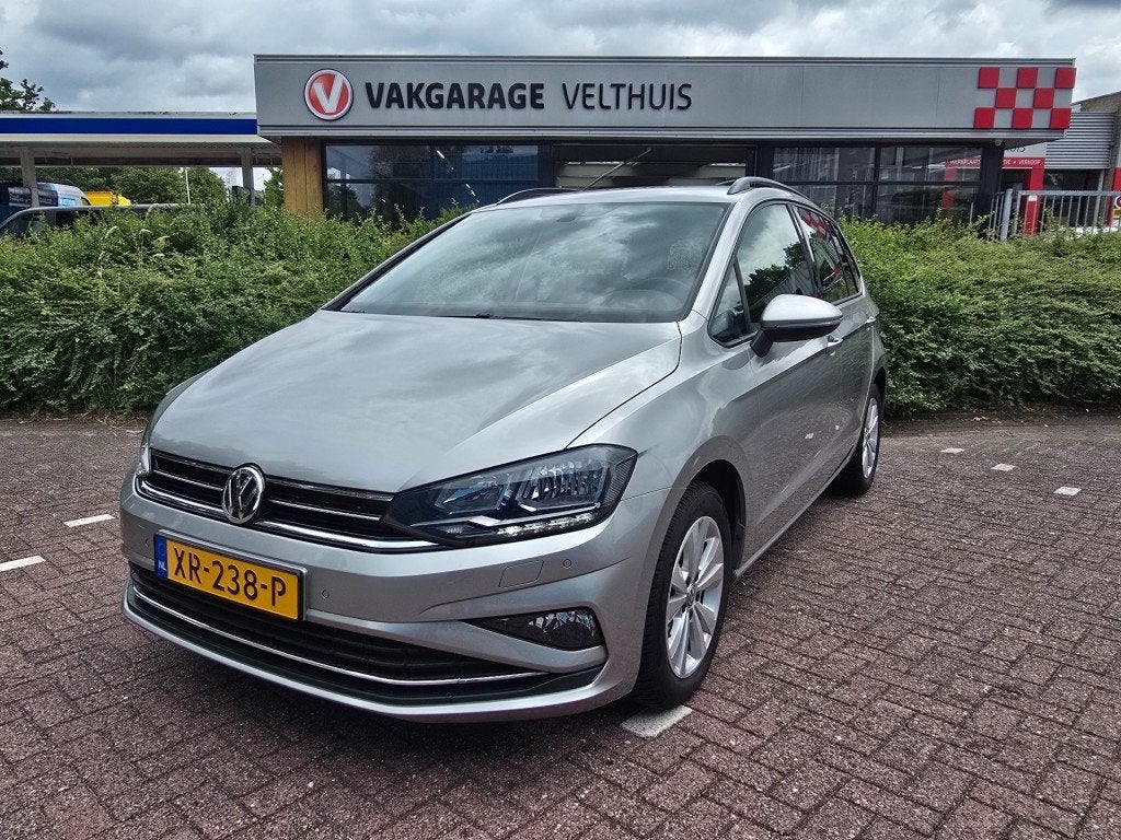Volkswagen GOLF SPORTSVAN 1.0 TSI HIGHLINE Trekhaak Stoelver, Auto's, Gebruikt, Met garantie (alle), Golf Sportsvan, 3 cilinders