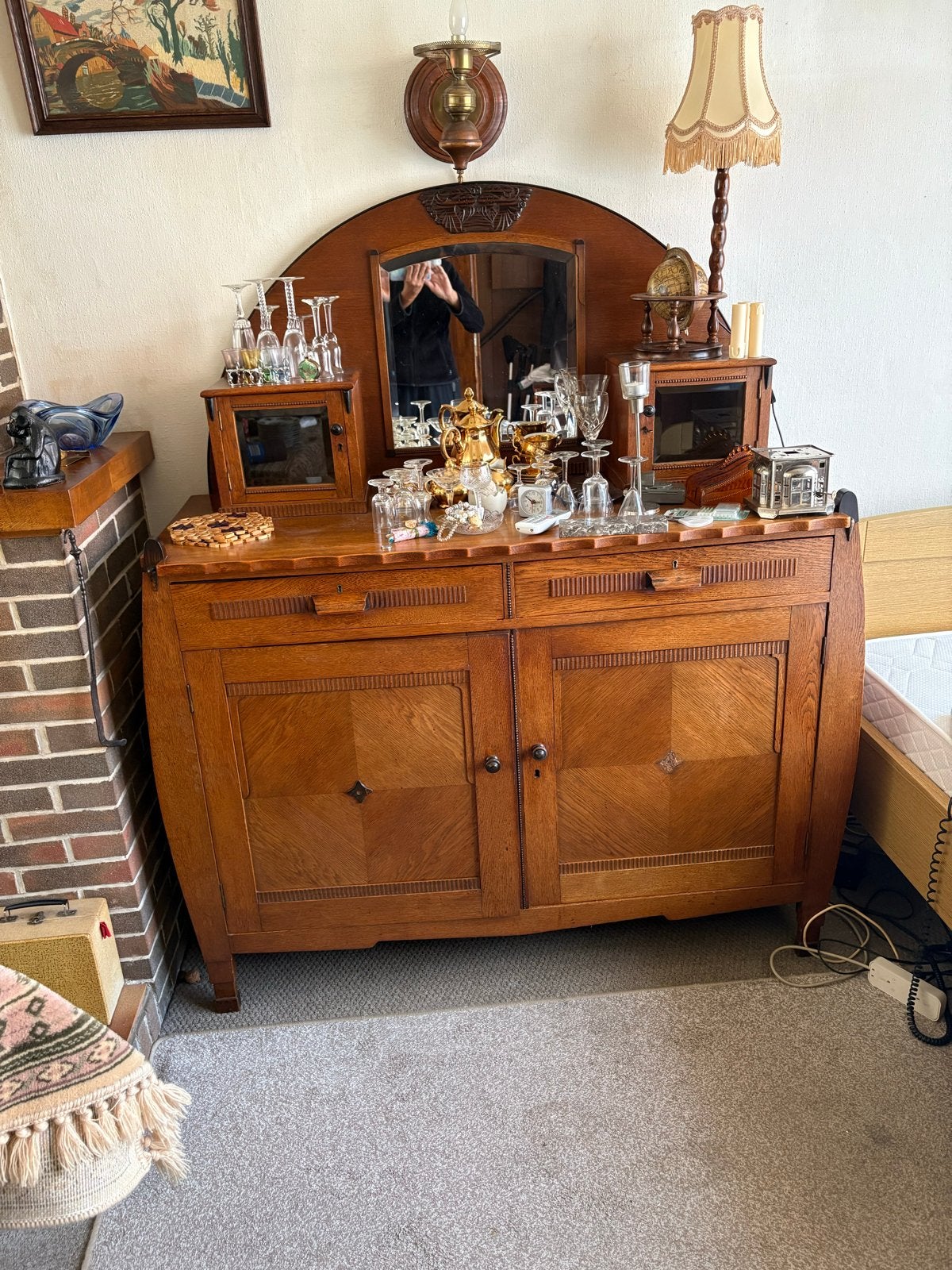 Antieke houten kast met spiegel en lades, Ophalen