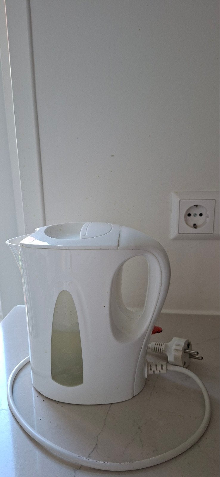 Witte waterkoker - Gebruikt, 1 tot 2 liter, Ophalen of Verzenden, Gebruikt