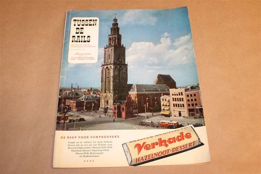Tussen de Rails — Groningen Spoorwegen & Meer Vintage [1955], Boeken, Ophalen of Verzenden, Gelezen