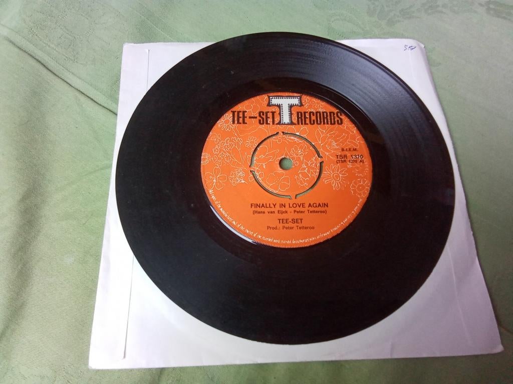 Tee Set.             Finally in love again, Gebruikt, Verzenden, 7 inch, Single