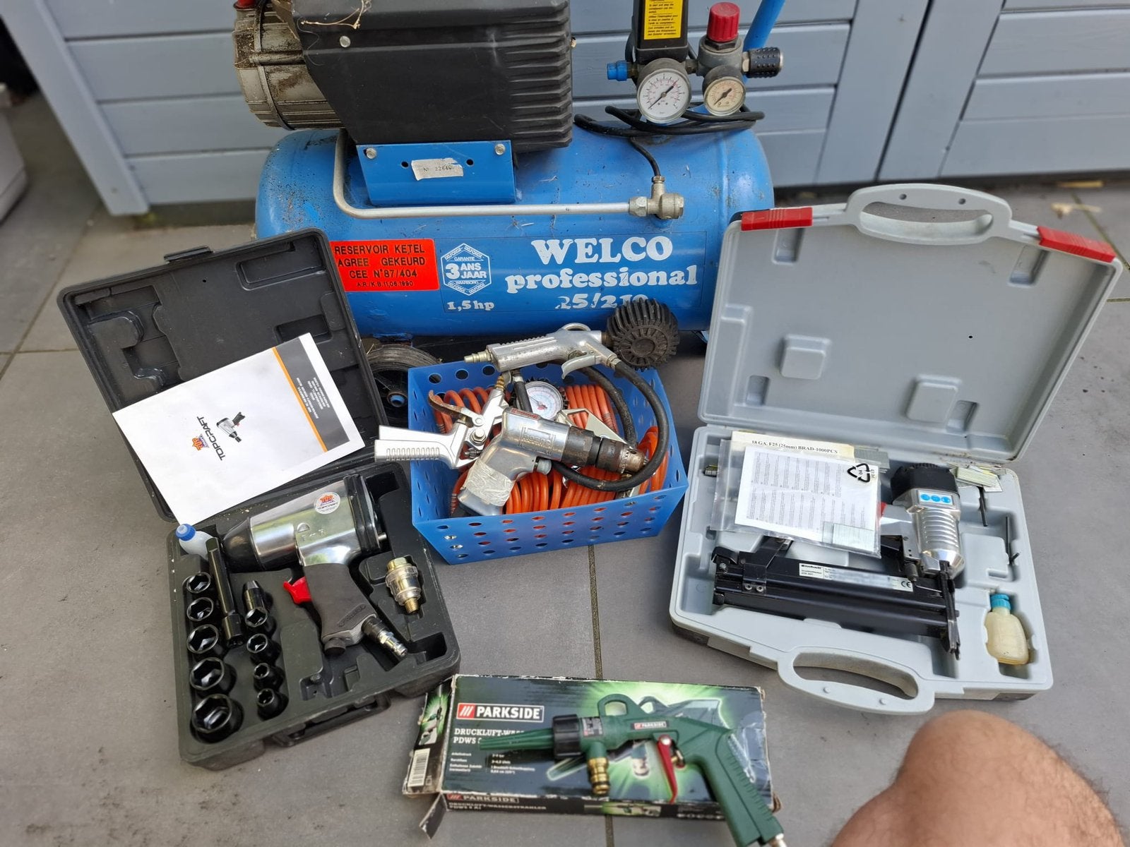 Compressor: welco professional 25/210 en toebehoren, Ophalen, 6 tot 10 bar, Zo goed als nieuw, 25 tot 100 liter