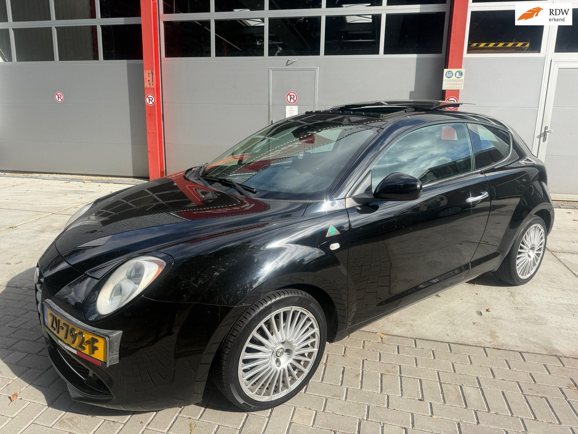 Alfa Romeo MiTo 1.4 Progression PANO AIRCO ELEKTRISCHE RAMEN, Auto's, Voorwielaandrijving, Euro 5, Gebruikt, 1055 kg