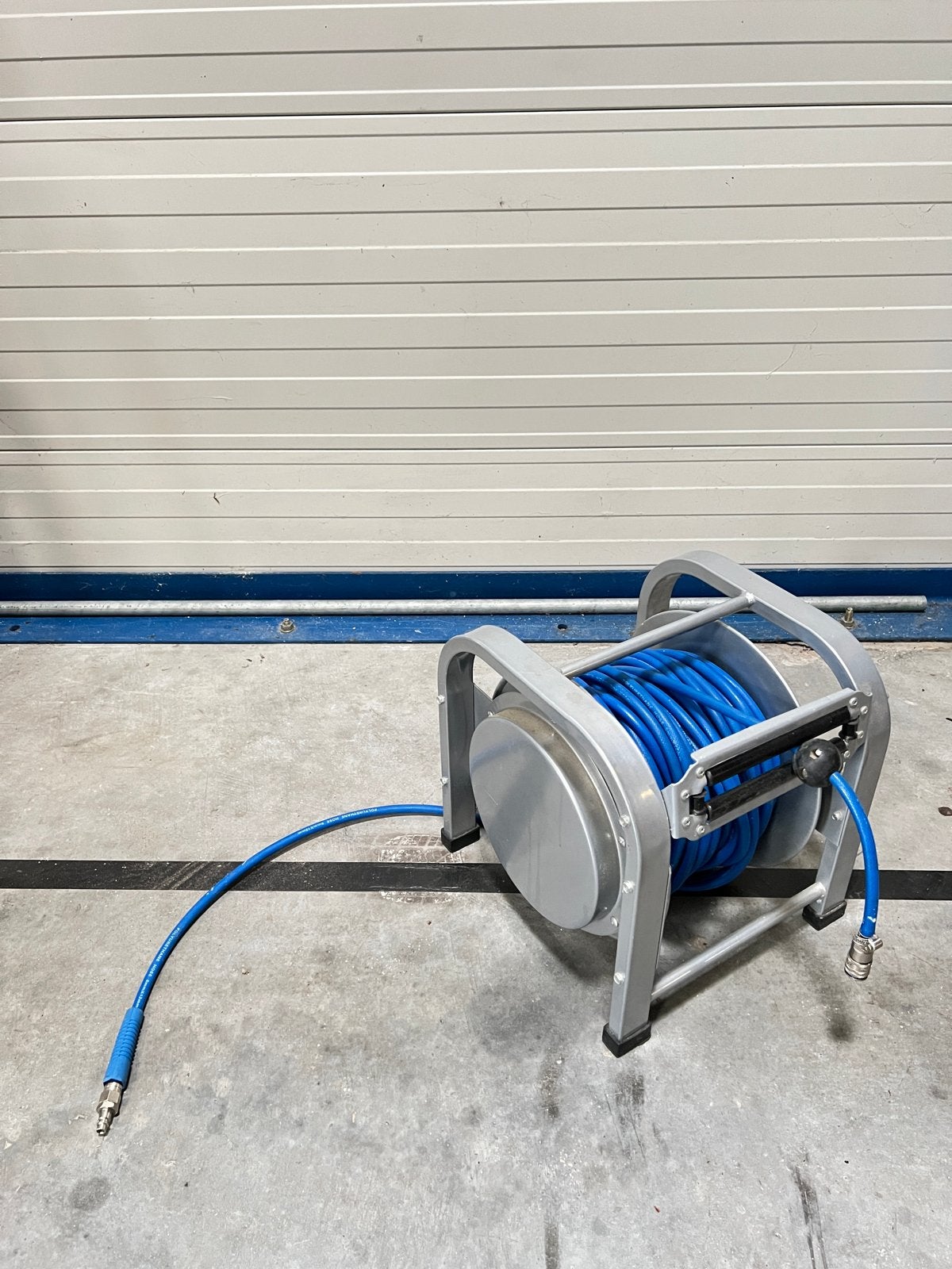 Nieuw Airpress automatische luchtslanghaspel met 30 meter, Ophalen, Zo goed als nieuw, Minder dan 200 liter/min, Mobiel