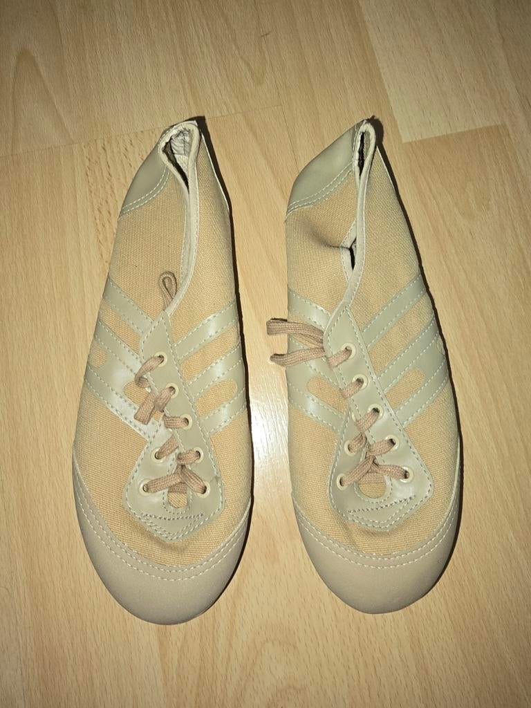 Twirl schoenen, Ophalen of Verzenden, Zo goed als nieuw, Sneakers of Gympen