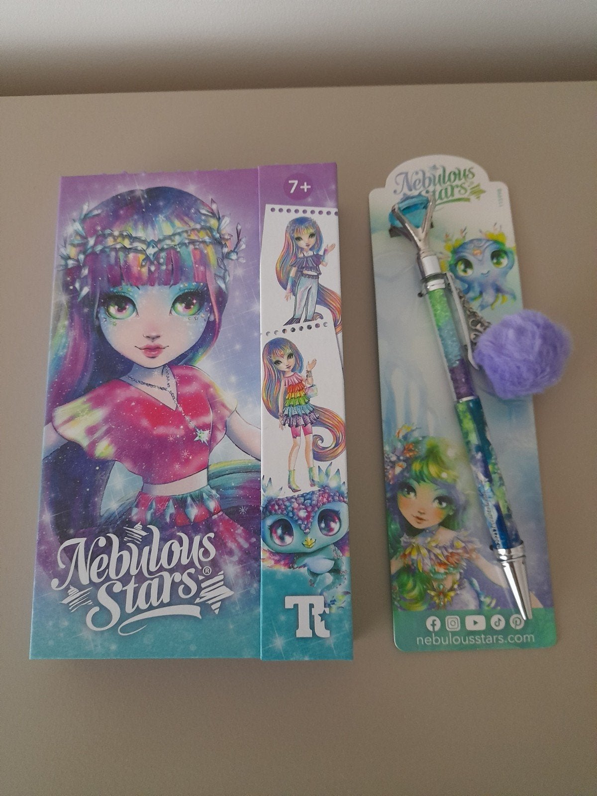 Nieuw Nebulous Stars Designer to go met pen set Cadeautip, Ophalen of Verzenden, Nieuw, Papier, Schets- of Tekenboek