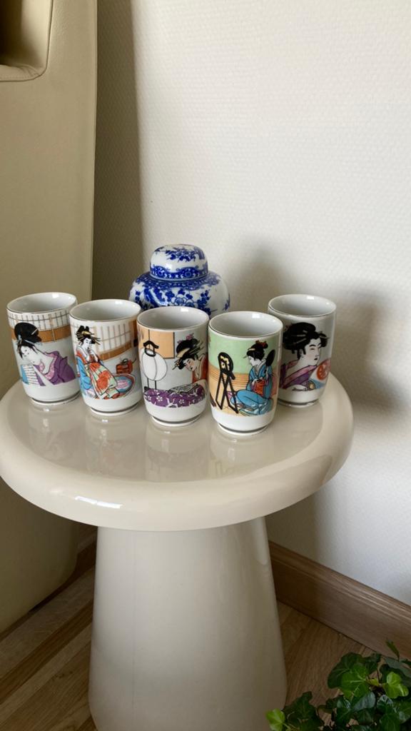 Japan geisha kopjes, Ophalen