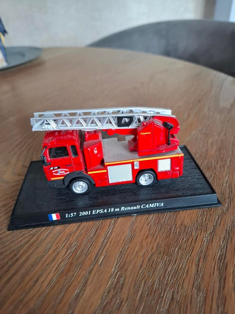 Renault Camiva ladderwagen 2001 1:57 – brandweer model, Overige merken, Auto, Groter dan 1:32, Ophalen of Verzenden