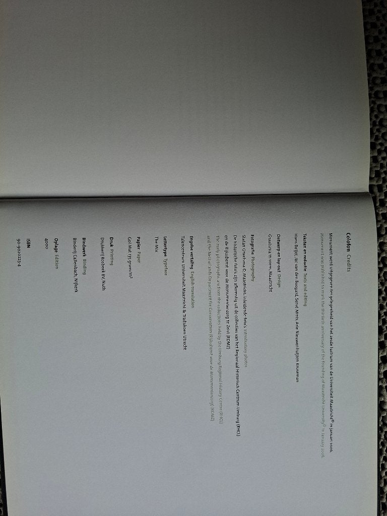 Boek Monument, Boeken, Ophalen of Verzenden, Zo goed als nieuw