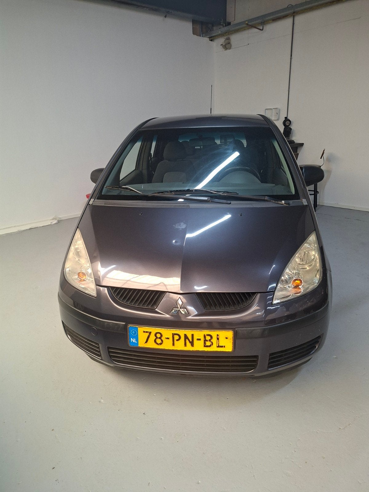 Mitsubishi Colt 1.3 CZ5 2004 Grijs, Auto's, Elektrische ramen, Stof, Colt, Origineel Nederlands