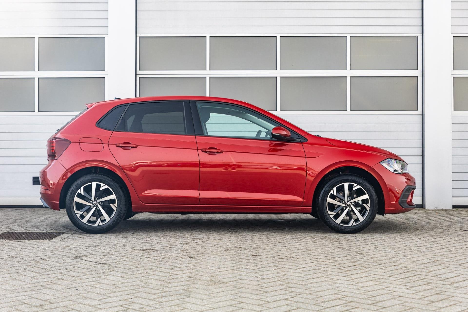 Volkswagen Polo 1.0 TSI 95pk Life Edition | Stoelverwarming, Auto's, Voorwielaandrijving, 12 maanden, Stof, Automatische klimaatregeling