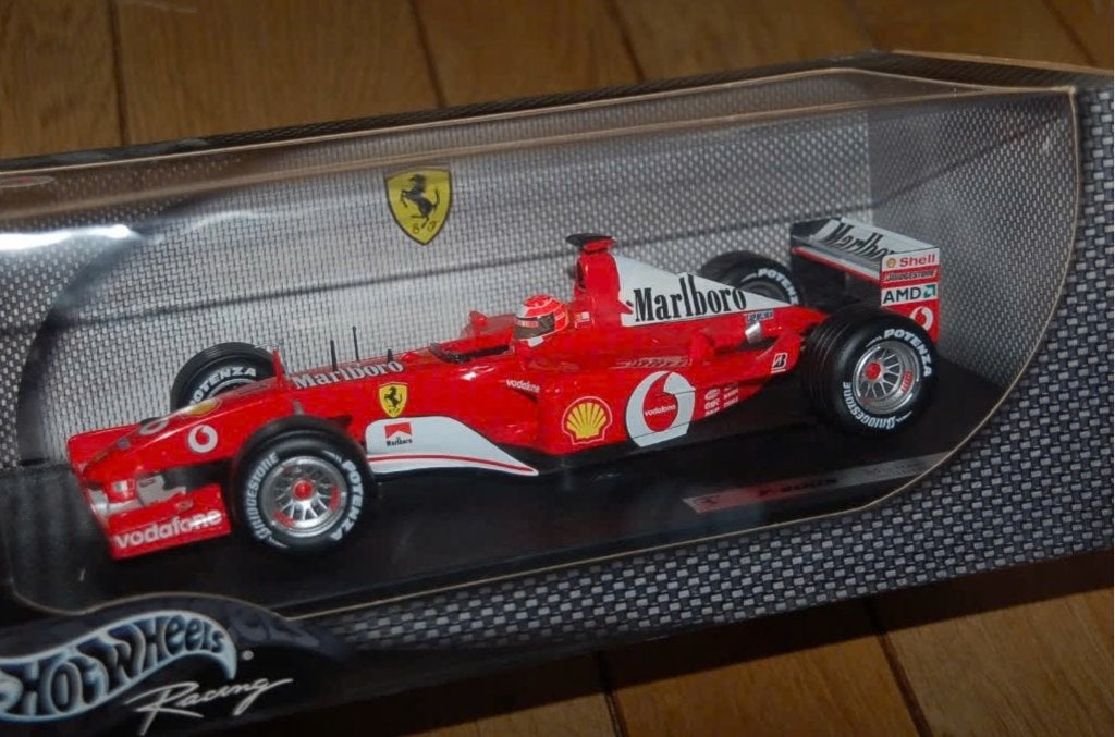 1:18 F1 FERRARI F 2002 SCHUMACHER Marlboro Hotwheels WRH, Verzenden, Zo goed als nieuw, Auto, Hot Wheels