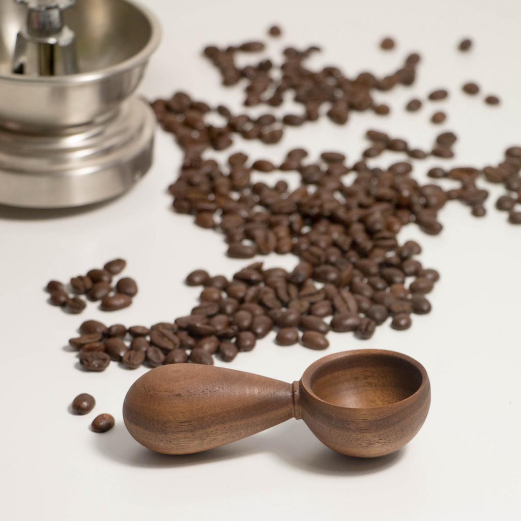 Nieuwe koffieschepjes handgemaakt notenhout, Verzenden, Zo goed als nieuw