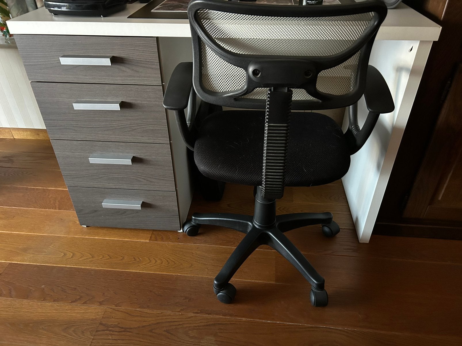 Bureau, Ophalen, Zo goed als nieuw