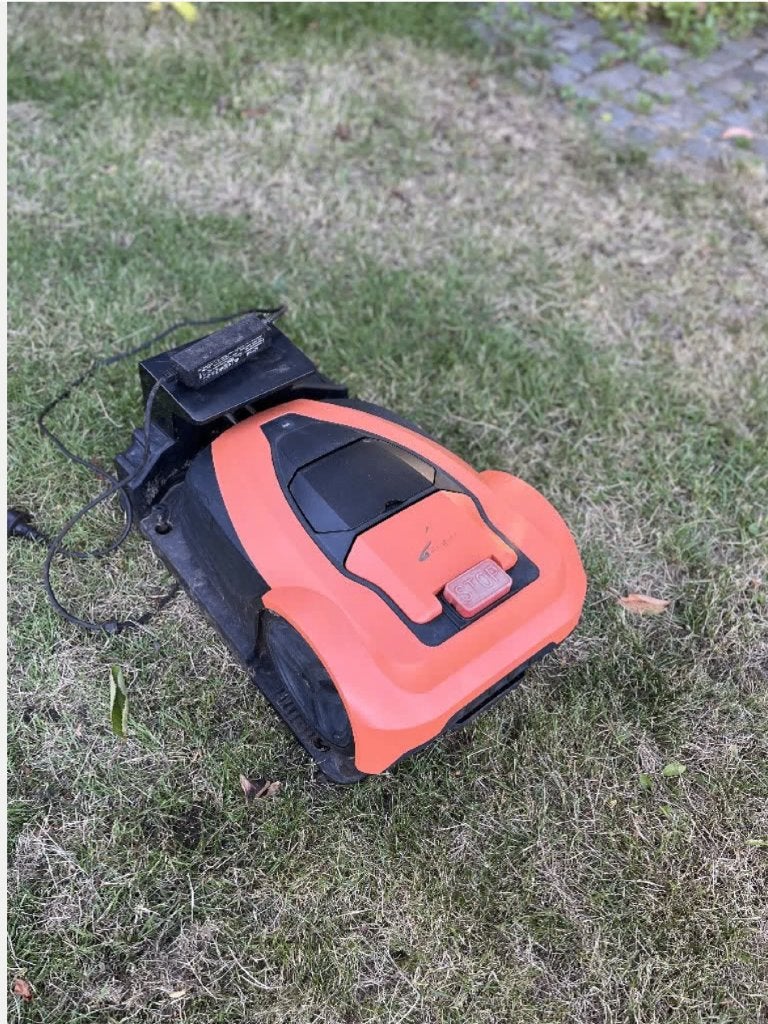 Zoef Betsie Robotmaaier met App tot 1400 m², Ophalen of Verzenden, Zo goed als nieuw