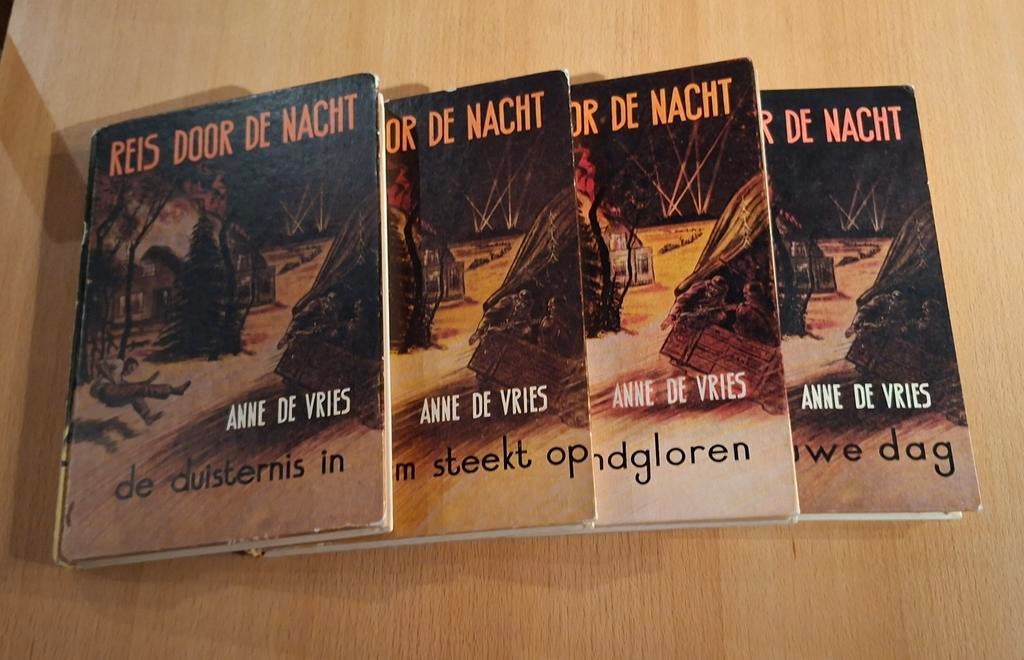 Reis door de Nacht - Complete serie van Anne de Vries, Boeken, Literatuur, Gelezen, Nederland, Ophalen of Verzenden