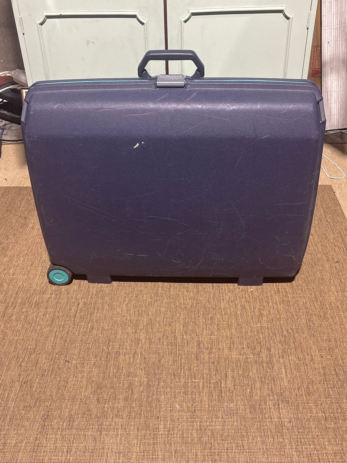 Samsonite Koffer met Wieltjes en Cijferslot, Sieraden, Tassen en Uiterlijk, Gebruikt, Hard kunststof, 45 tot 55 cm, Slot