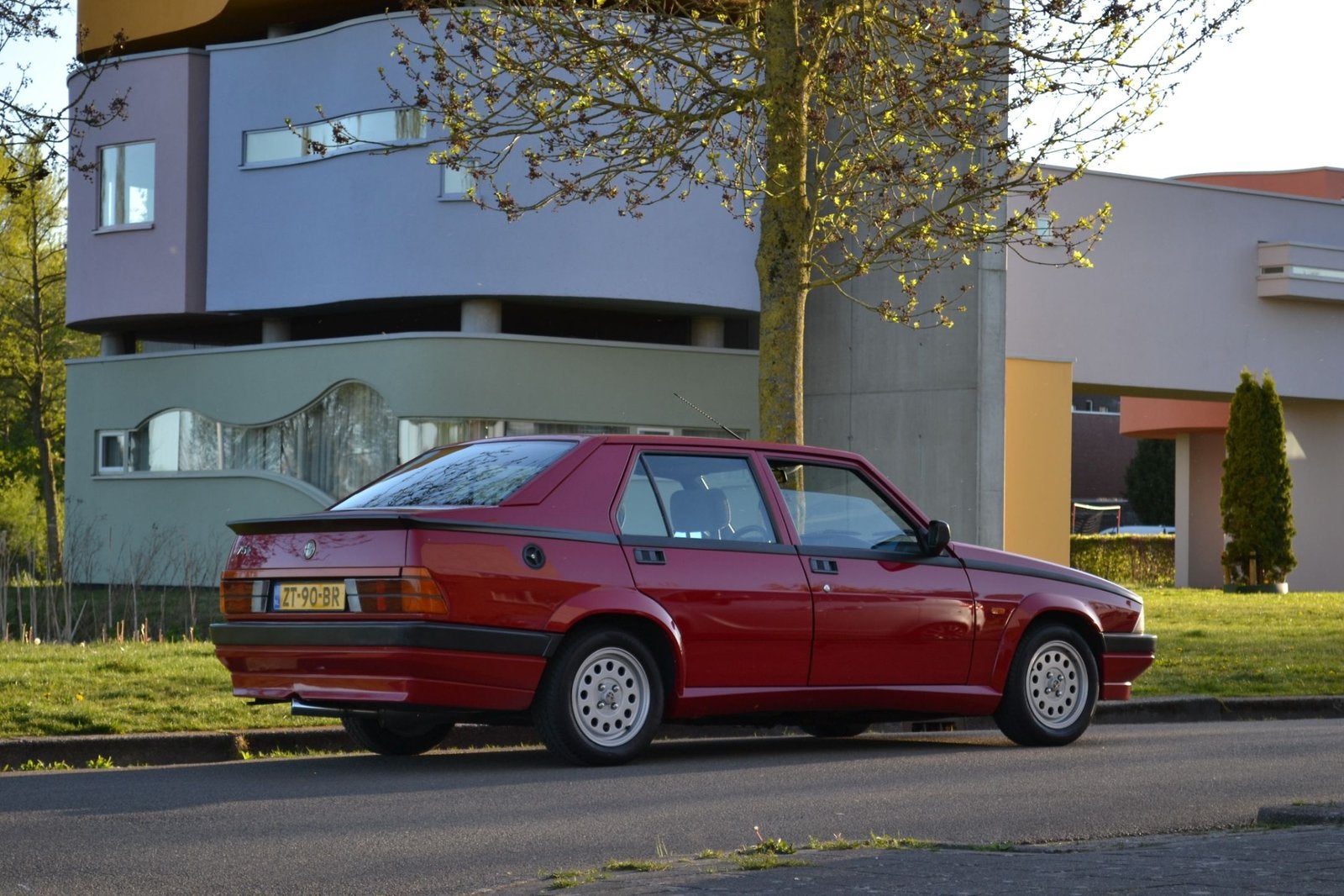 Alfa Romeo 75 1.6 IE 1991, Origineel Nederlands, nieuwe APK, Auto's, Achterwielaandrijving, 4 cilinders, Origineel Nederlands