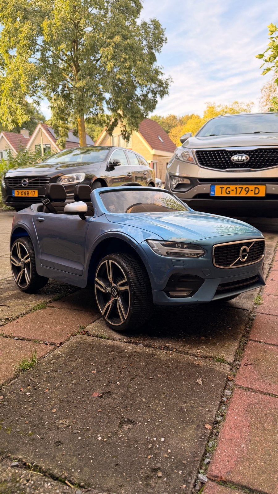 Mooie electrische auto kind Volvo S90 met afstandbediening