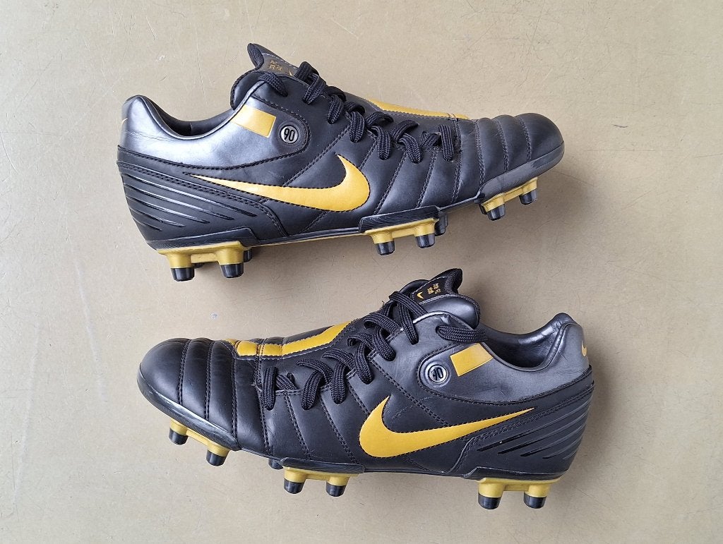 Nike Total 90 T90 voetbalschoenen zwart goud maat 40,5, Maat XS of kleiner, Schoenen, Ophalen of Verzenden, Zo goed als nieuw
