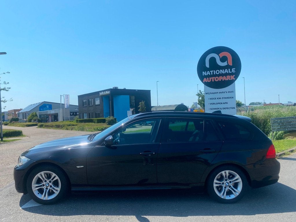 BMW 3-serie Touring | 2010 | 318d Corporate Lease Business L, Auto's, BMW, 4 cilinders, 1465 kg, Zwart, 3-Serie