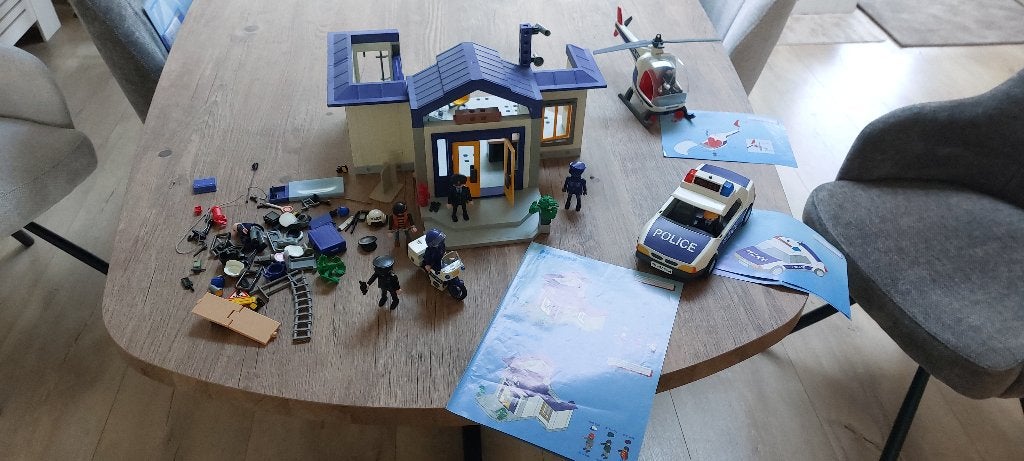 Politiebureau Helikopter Auto Playmobil, Ophalen of Verzenden, Zo goed als nieuw, Complete set