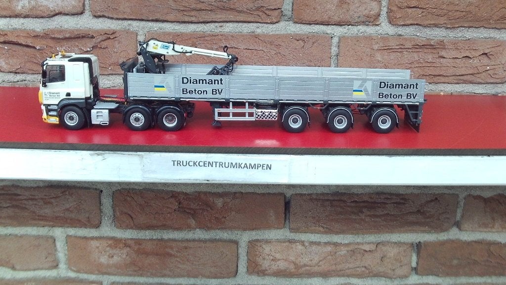 WSI  Daf  CF  Sleeper  Cab  van  Diamant  Beton.