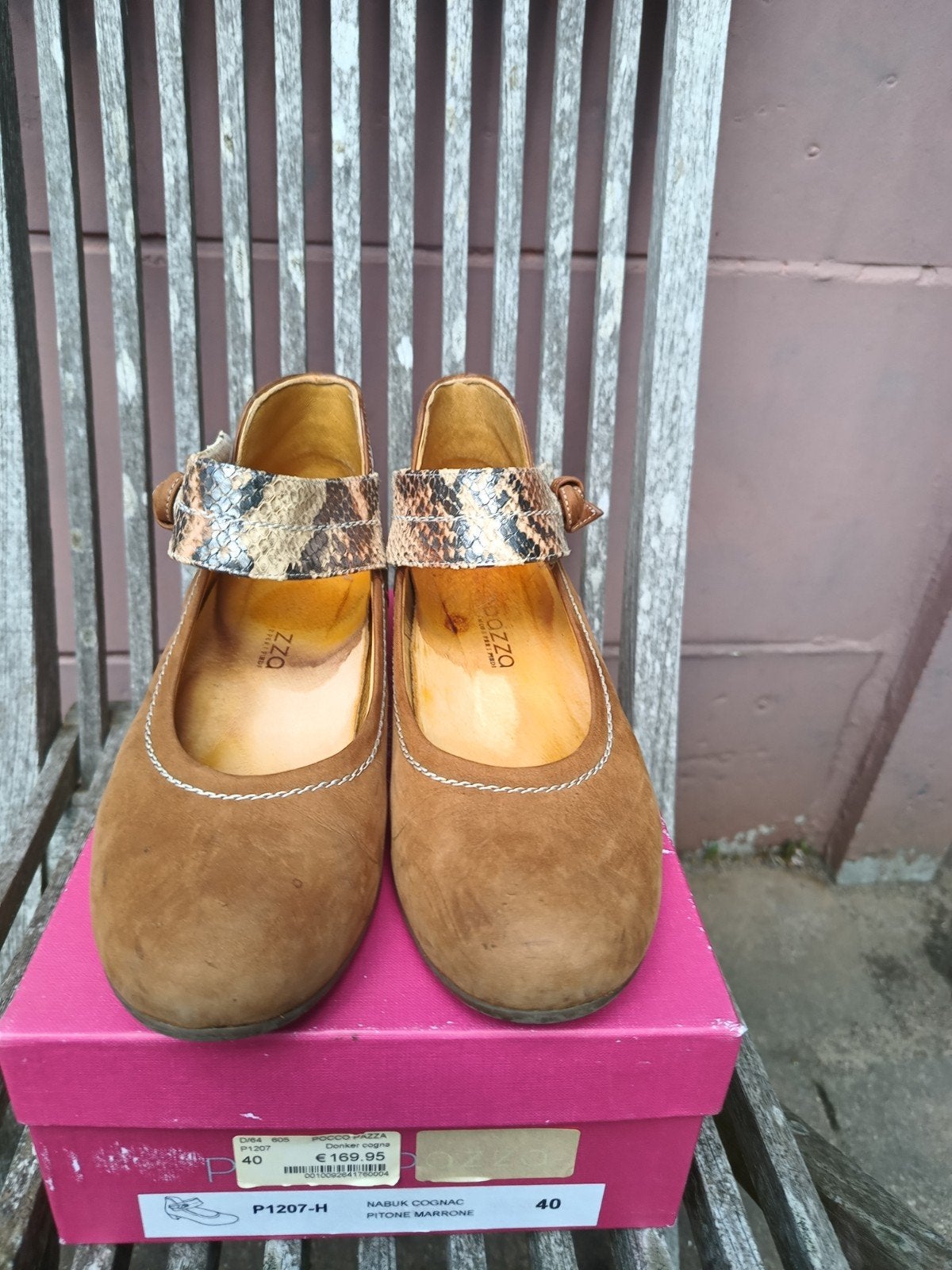 PoccoPazza bandschoen lage hak, Schoenen met lage hakken, Bruin, Ophalen of Verzenden, PoccoPazza