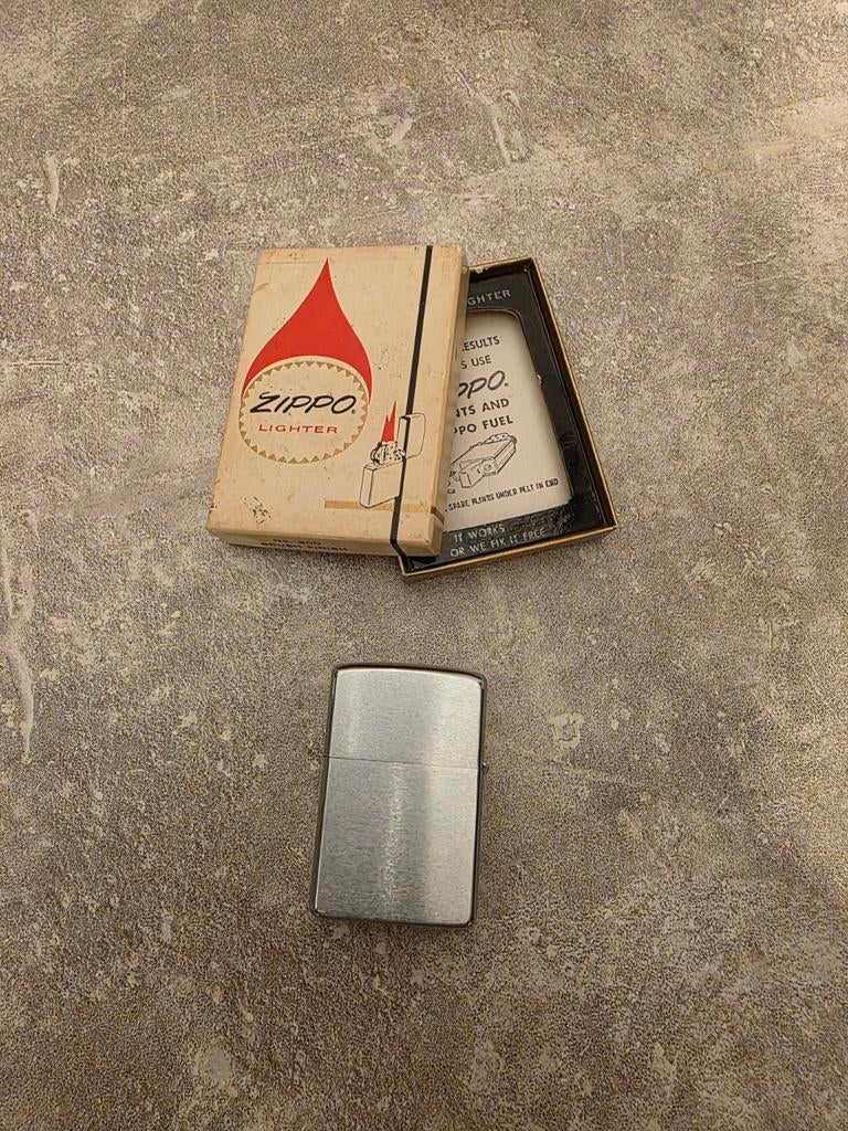 Zippo 1973 Vintage NOS - Mint Condition - Unfired - Full Set, Ophalen, Zippo, Overige kleuren, Nieuw