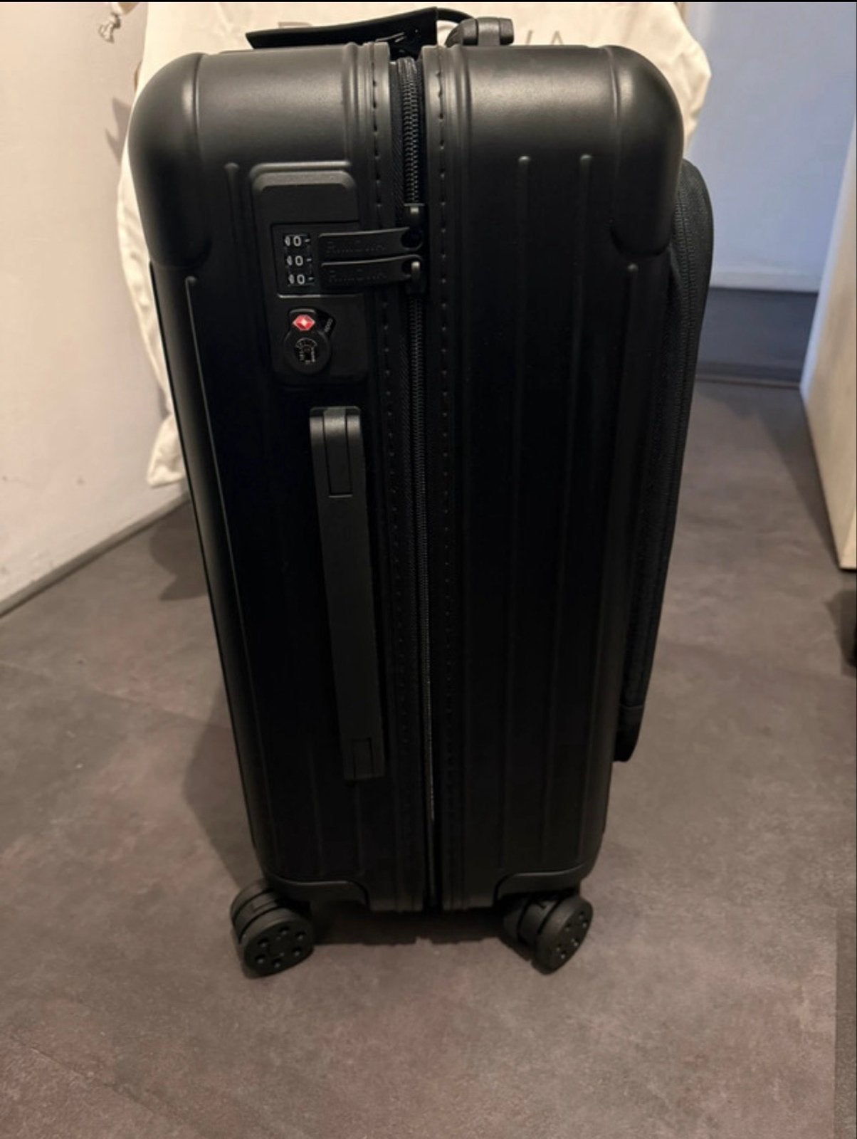 Rimowa Essential Lite Cabin S Koffer Zwart, Ophalen, 50 tot 60 cm, Hard kunststof, 35 tot 45 cm