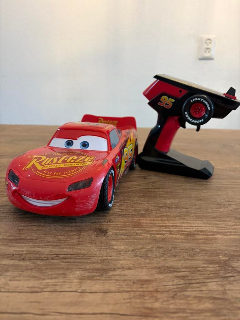 Dusney Cars Lightning McQueen afstandsbestuurbare auto, Ophalen of Verzenden, Gebruikt, Afstandsbediening