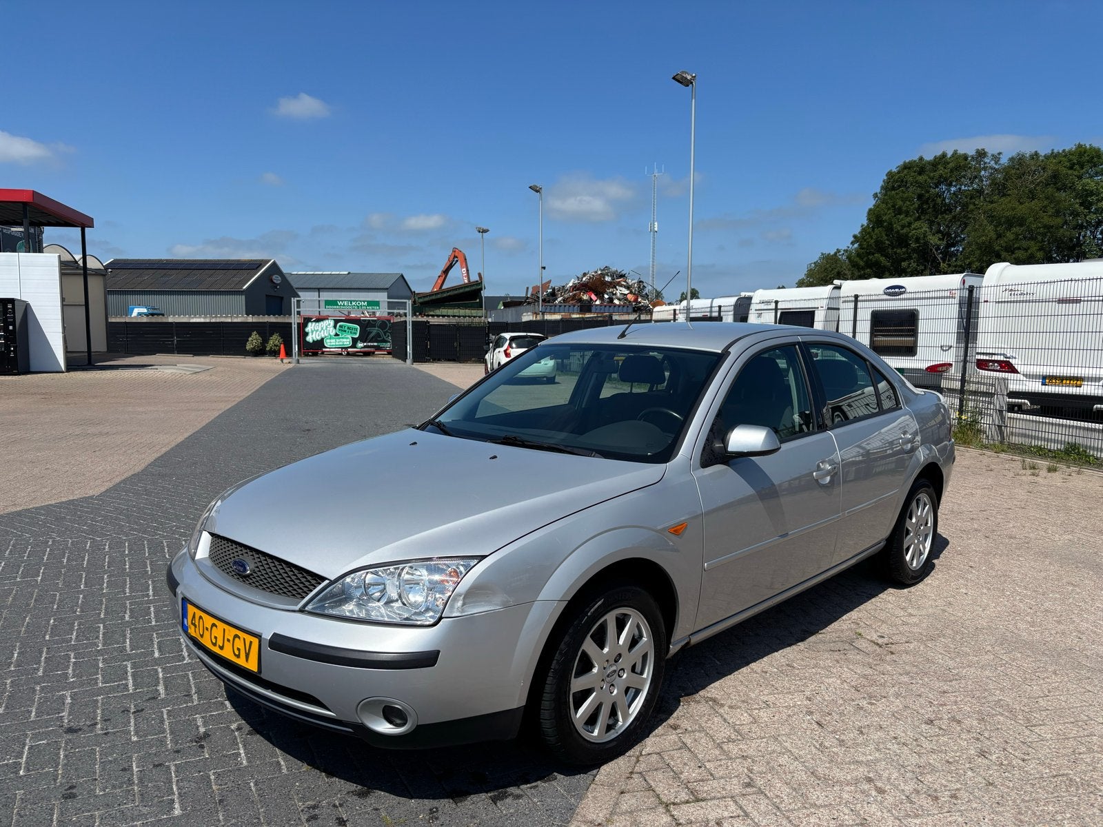 Ford Mondeo 1.8 16V 92KW Sedan 2000 Grijs, Auto's, Ford, Metallic lak, Zwart, 4 cilinders, Mondeo