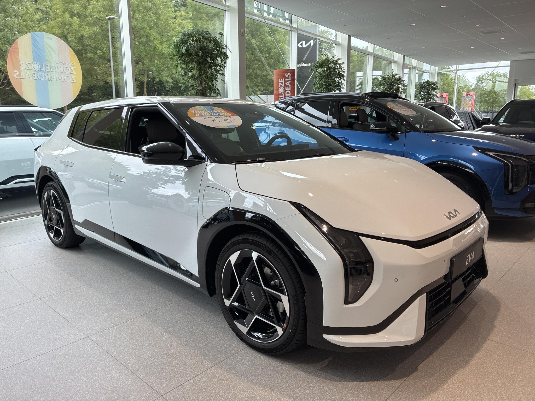 Kia EV4 GT-Line Business Edition 81.4 kWh |Stoelverwarming |, Auto's, 81 kWh, 510 min, Overige kleuren, 204 pk