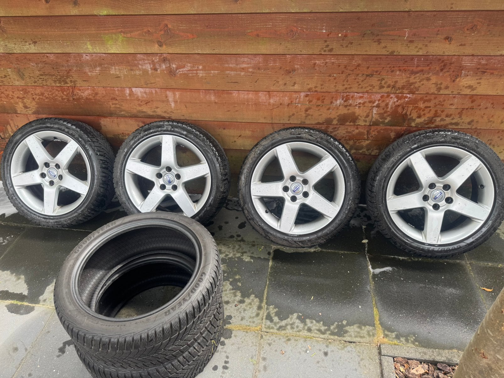 Volvo Serapis winterset Volvo C30 / S40 / V50 225 45 17, Ophalen, Gebruikt