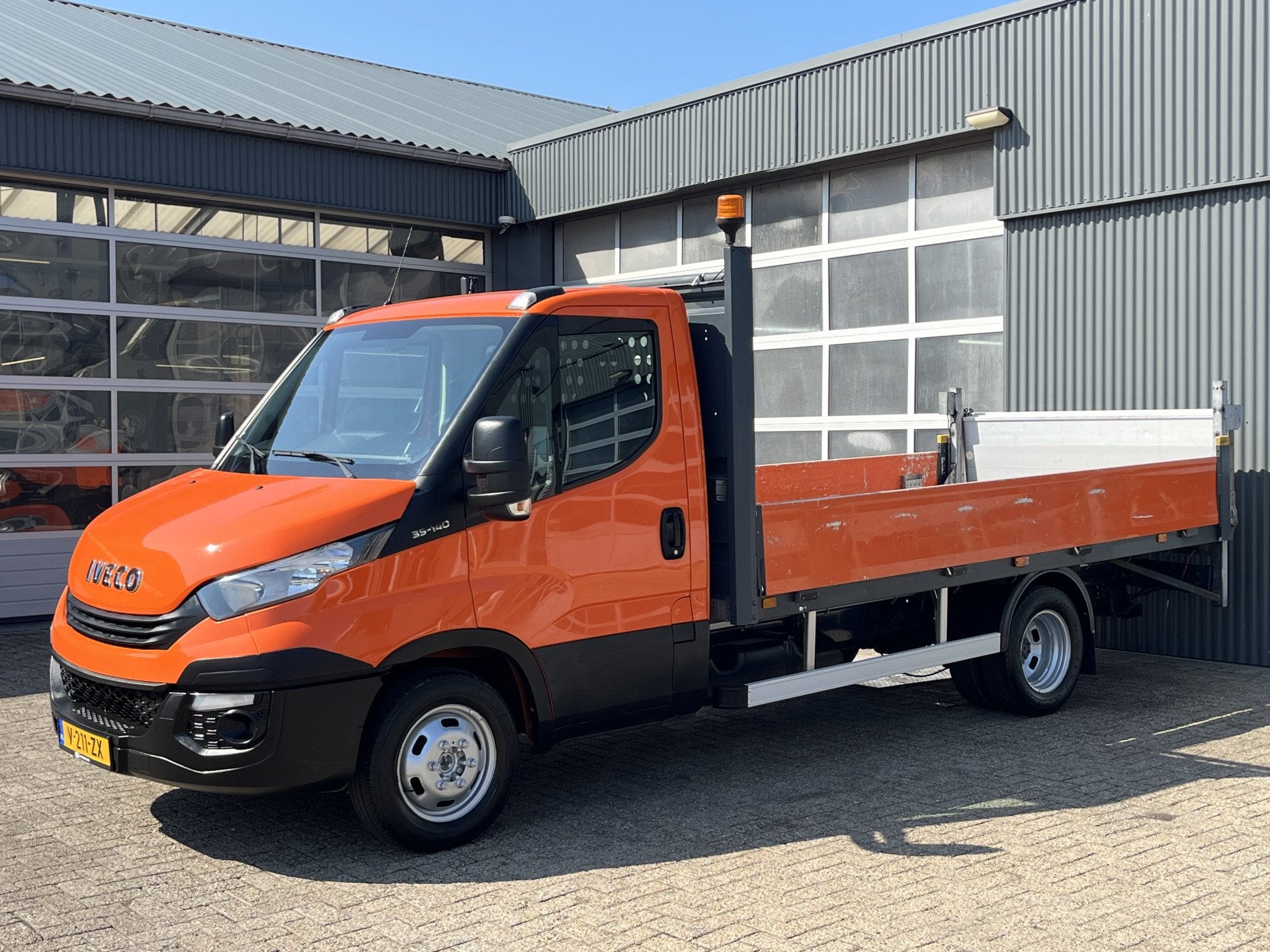 Iveco Daily 35C14 2.3 375 Laadklep 500kg Trekhaak 3500kg tre, Gebruikt, Iveco, 2535 kg, Origineel Nederlands