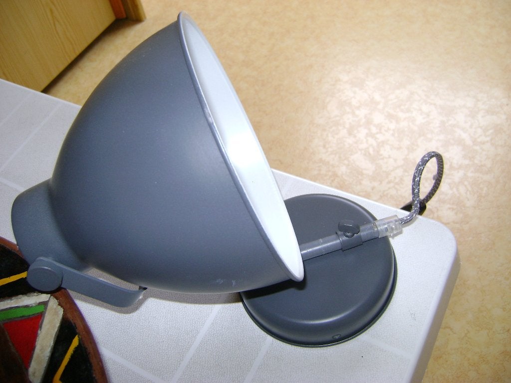 grijze metalen leeslamp kan staan en hangen is draaibaar, Bureaulamp, Inclusief lichtbron, Overige fittingen, Ophalen of Verzenden