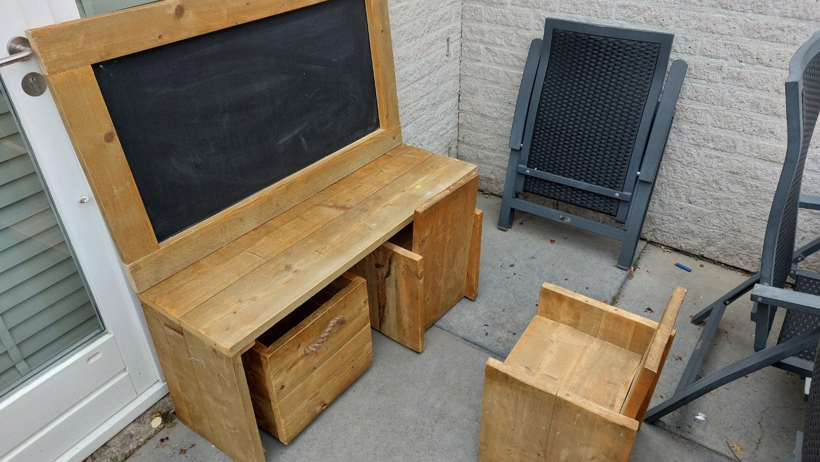 Steigerhouten kinder meubel met krijtbord, Ophalen, Gebruikt, Overige typen