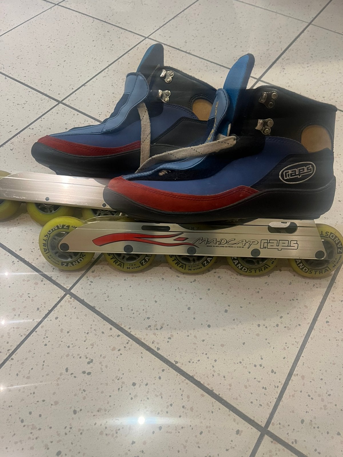 Madcaps Raps Skeelers, Sport en Fitness, Ophalen, Zo goed als nieuw, Inline skates 5 wielen