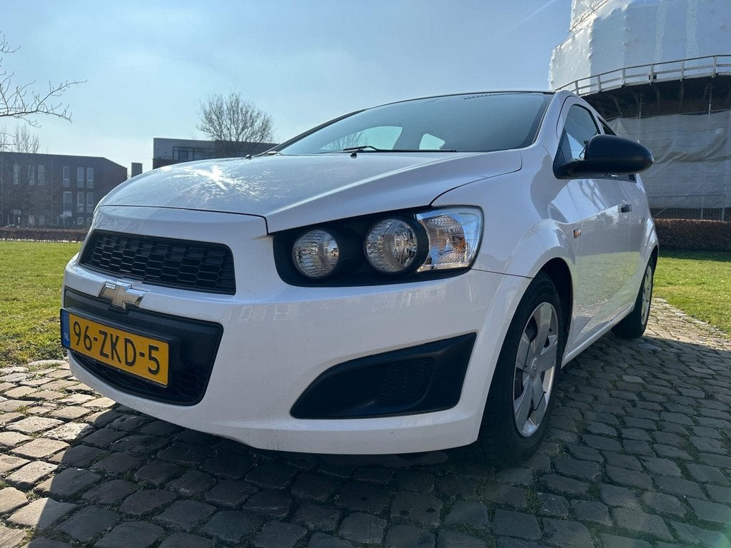 Chevrolet Aveo 1.2 Airco, 5 deurs , trekhaak,Nap, Euro 5, 86 pk, 4 cilinders, 1039 kg