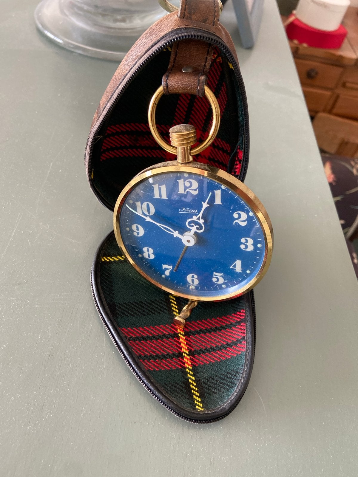 Vintage Kaiser Reisklokje met Leren Etui- Blauwe Wijzerplaat, Antiek en Kunst, Ophalen of Verzenden