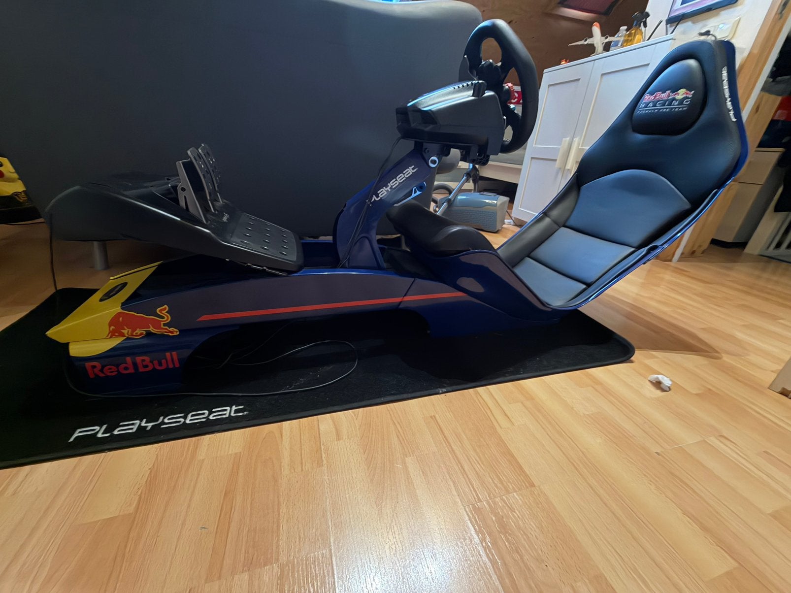 Red bull playseat voor pc,x box of playstation 5 !, Ophalen, Zo goed als nieuw