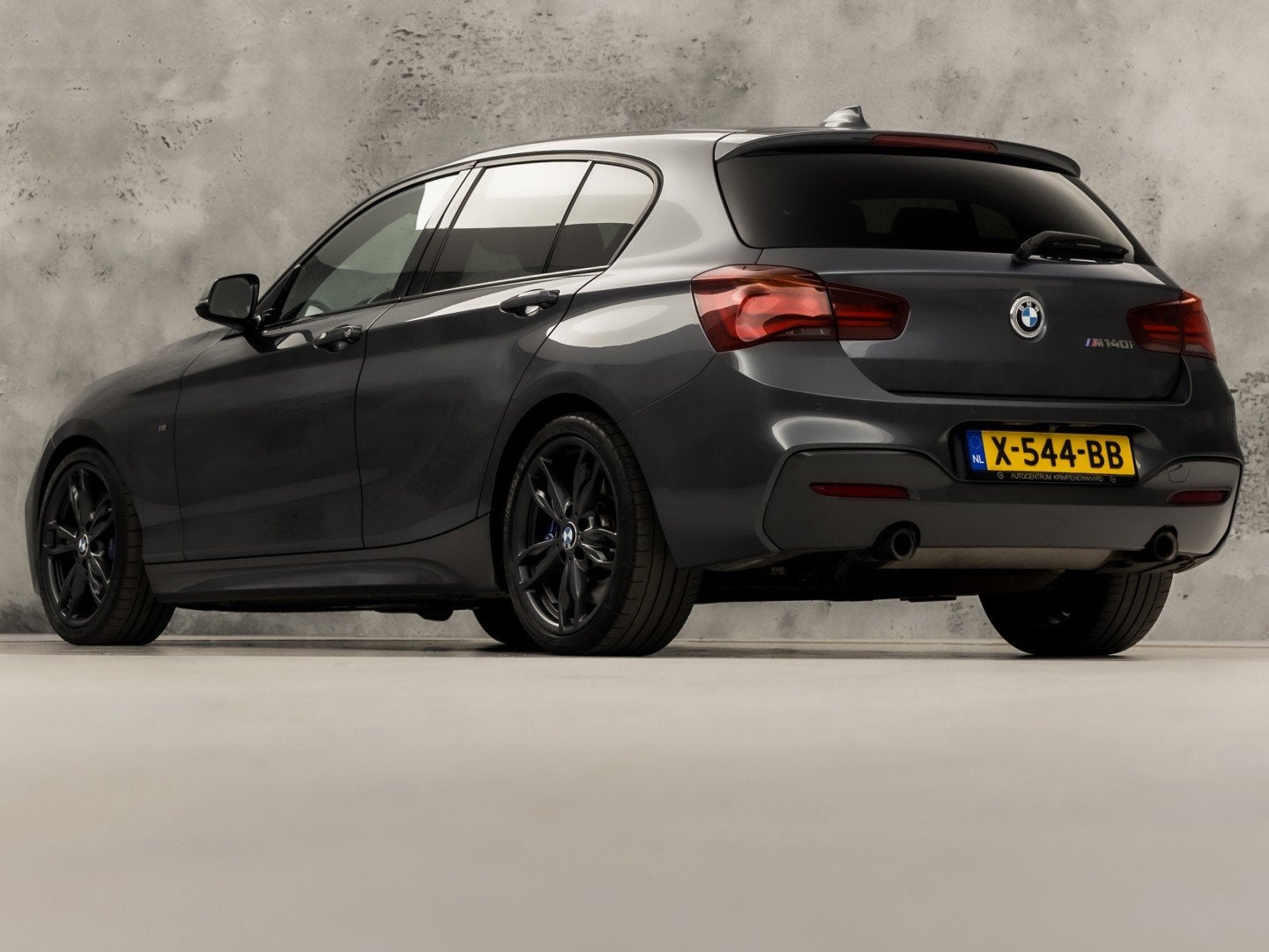 BMW M140i M Sport High Executive 340Pk Automaat (6 CILINDER,, Auto's, BMW, 12 maanden, Achterwielaandrijving, Gebruikt, Alcantara
