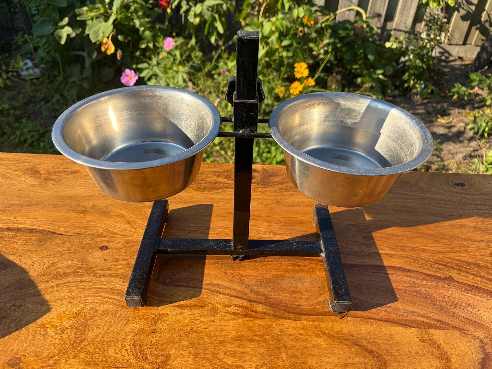 Beeztees Standaard - dubbele drink/eet bak Hond Zwart 16 cm, Ophalen, Verstelbaar, Gebruikt
