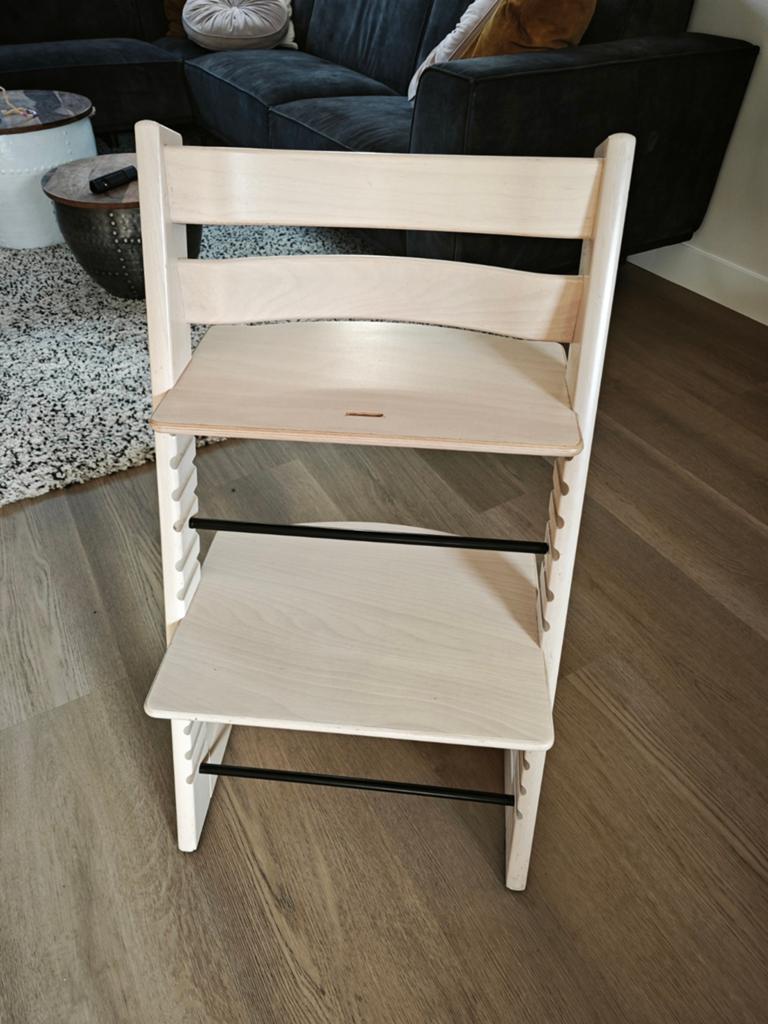 2 x Stokke Tripp Trapp nieuw model + verlengde glijders, Ophalen, Zo goed als nieuw, Meegroeistoel, Aanschuifbaar
