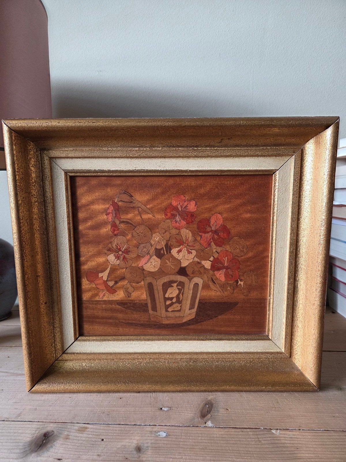 Vintage marqueterie bloemen stilleven in gouden lijst, Bloemen, Paneel, Overige technieken, Ophalen of Verzenden