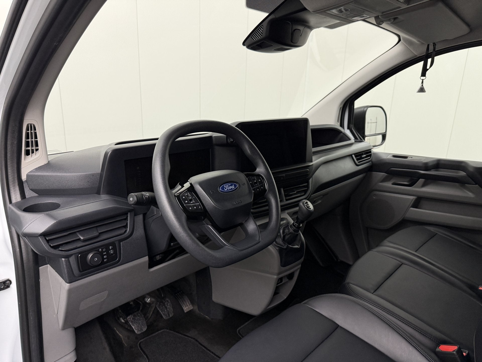 Ford Transit Custom 2.0TDCi 136PK Lang Business Digital | Le, 136 pk, Gebruikt, 2800 kg, Wit