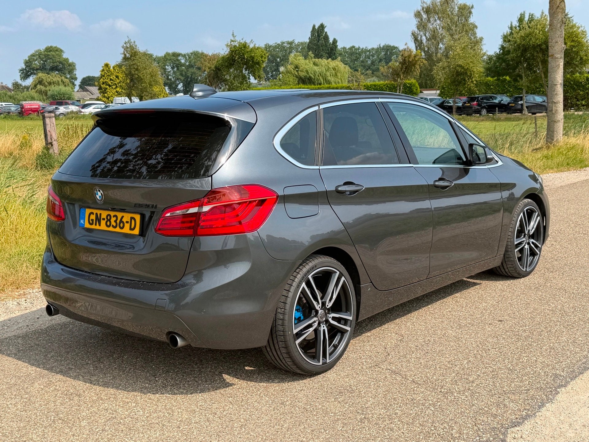 BMW 2-serie Active Tourer 220i Essential AUT APK 07-2027 Air, Auto's, BMW, 1998 cc, Gebruikt, Origineel Nederlands, 1405 kg