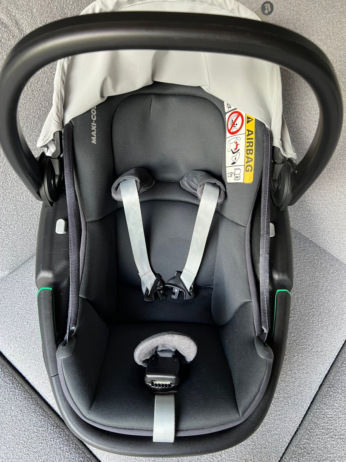 Maxi-Cosi Coral 360 Essential Graphite autostoel met zonneka, Gebruikt, Ophalen of Verzenden, Isofix, 0 t/m 13 kg