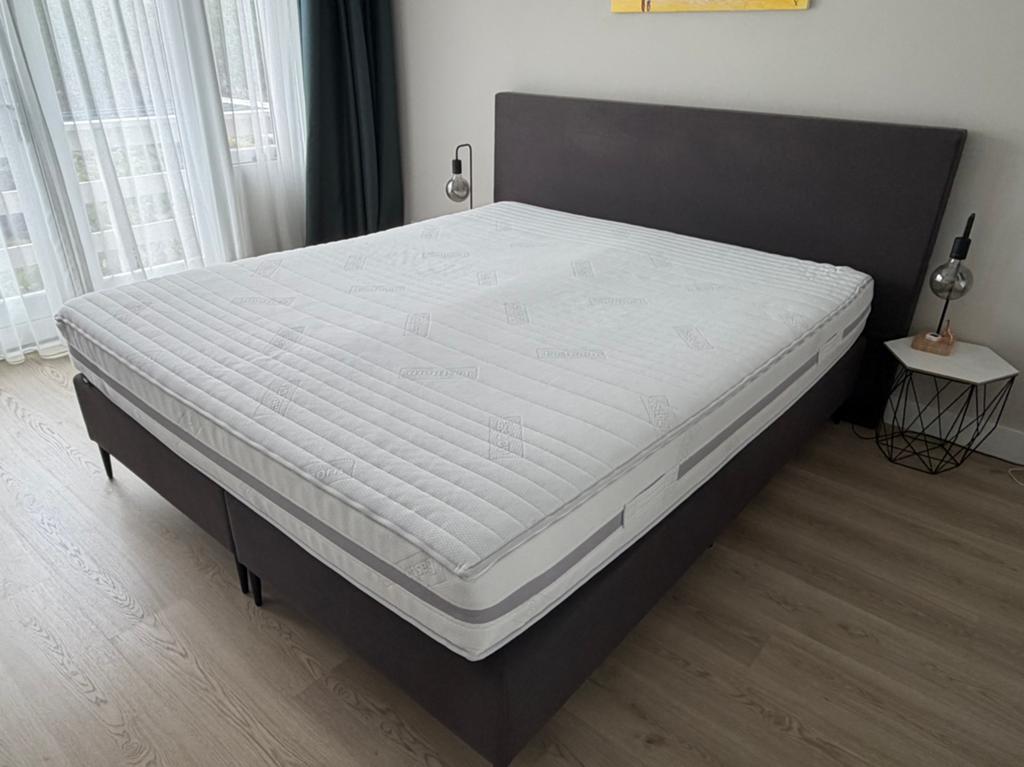 Eastborn boxspring 180x210 met recent matras, Ophalen, Gebruikt, 210 cm, Tweepersoons